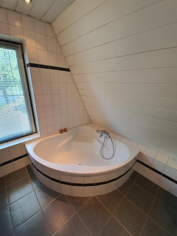 Bed and Breakfast De Vliegende Vlinder Nederweert Екстер'єр фото